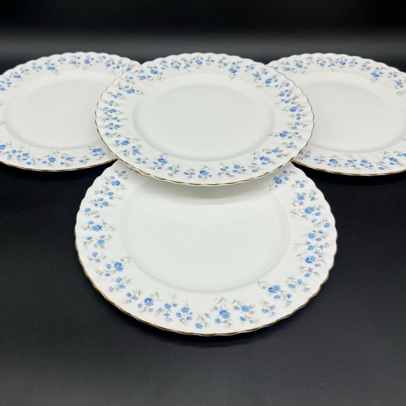 Royal Albert Memory Lane 8" Salad Plates(Set of 4) Bone China England - Picture 2 of 5